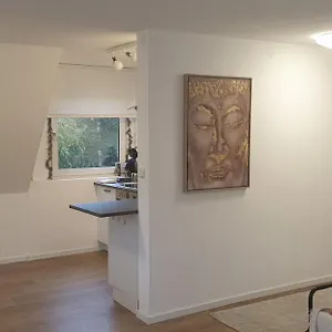 Frisch Renoviert Mit Dachterrasse - Geniesse Ruhe Und Grun Nahe Neustadt Aisch Appartement